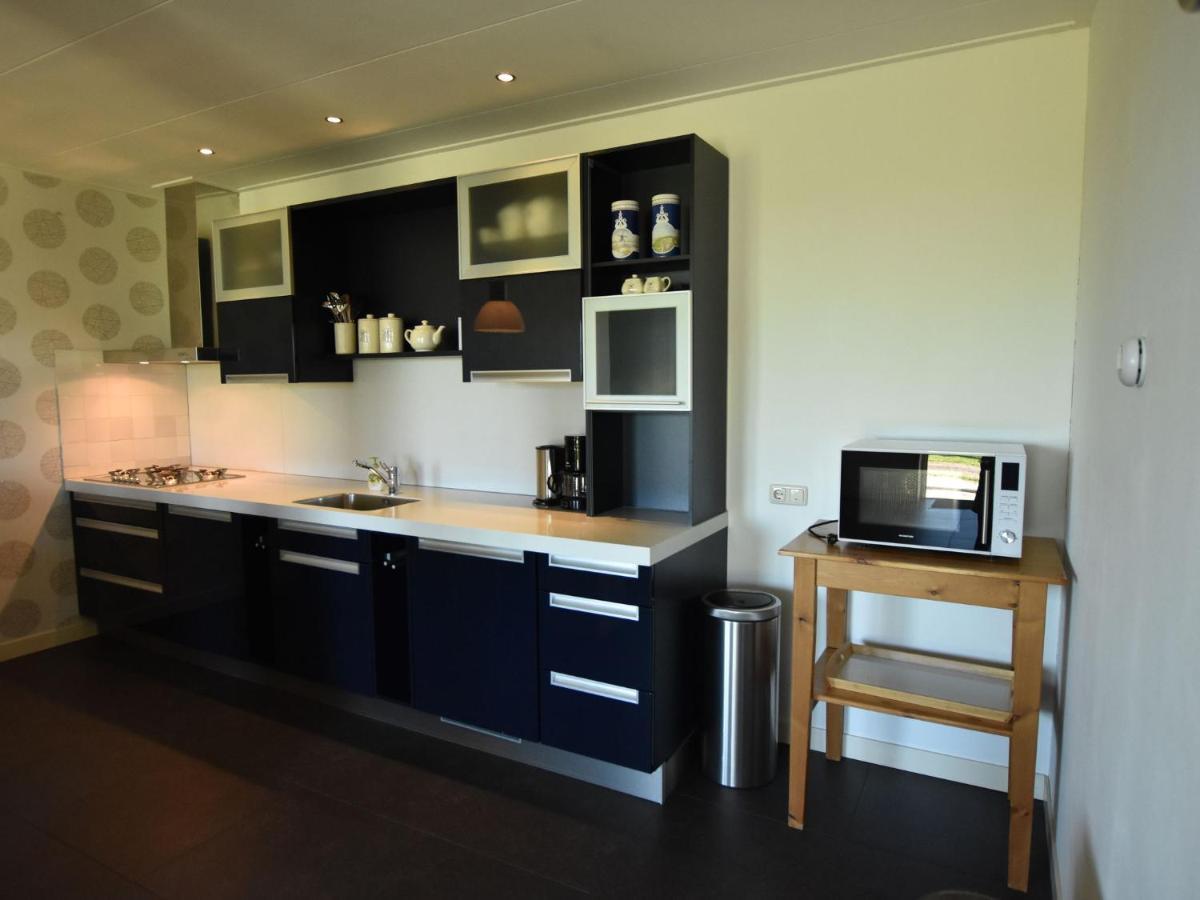 Rural Holiday Home With A Lovely Sunny Terrace Workum Exterior photo